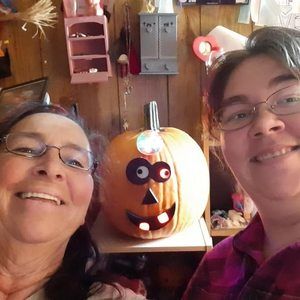 Meet your Posher, Shirley